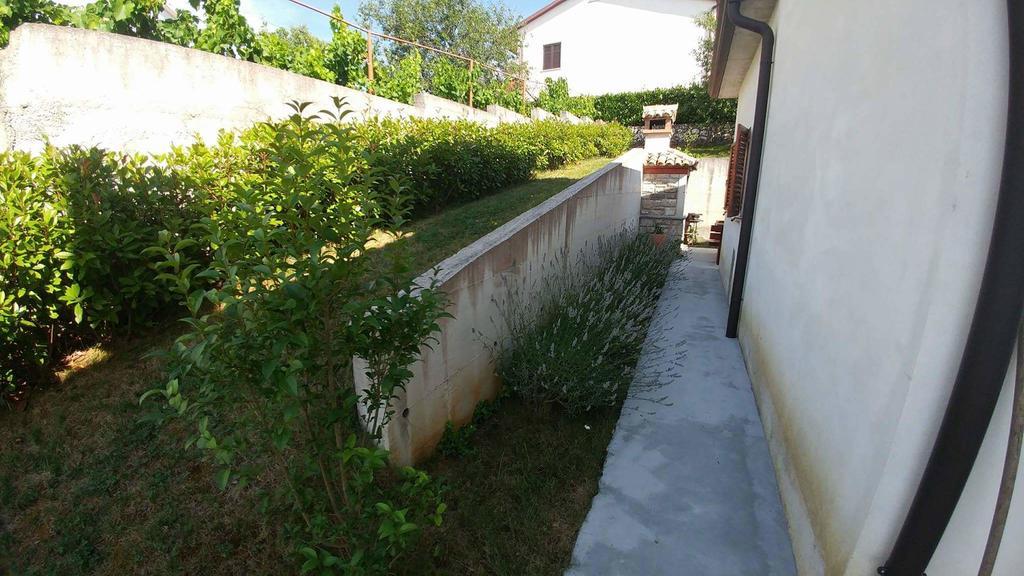 Apartment Kortina Buzet Exterior photo